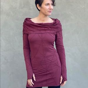 Caraucci Burgandy festival tunic